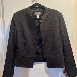 Kenar Black Cropped Blazer with Structured Fit